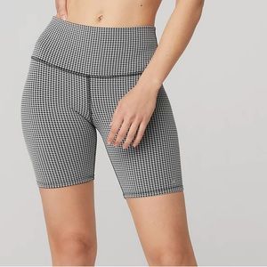 Alo Houndstooth Biker Shorts